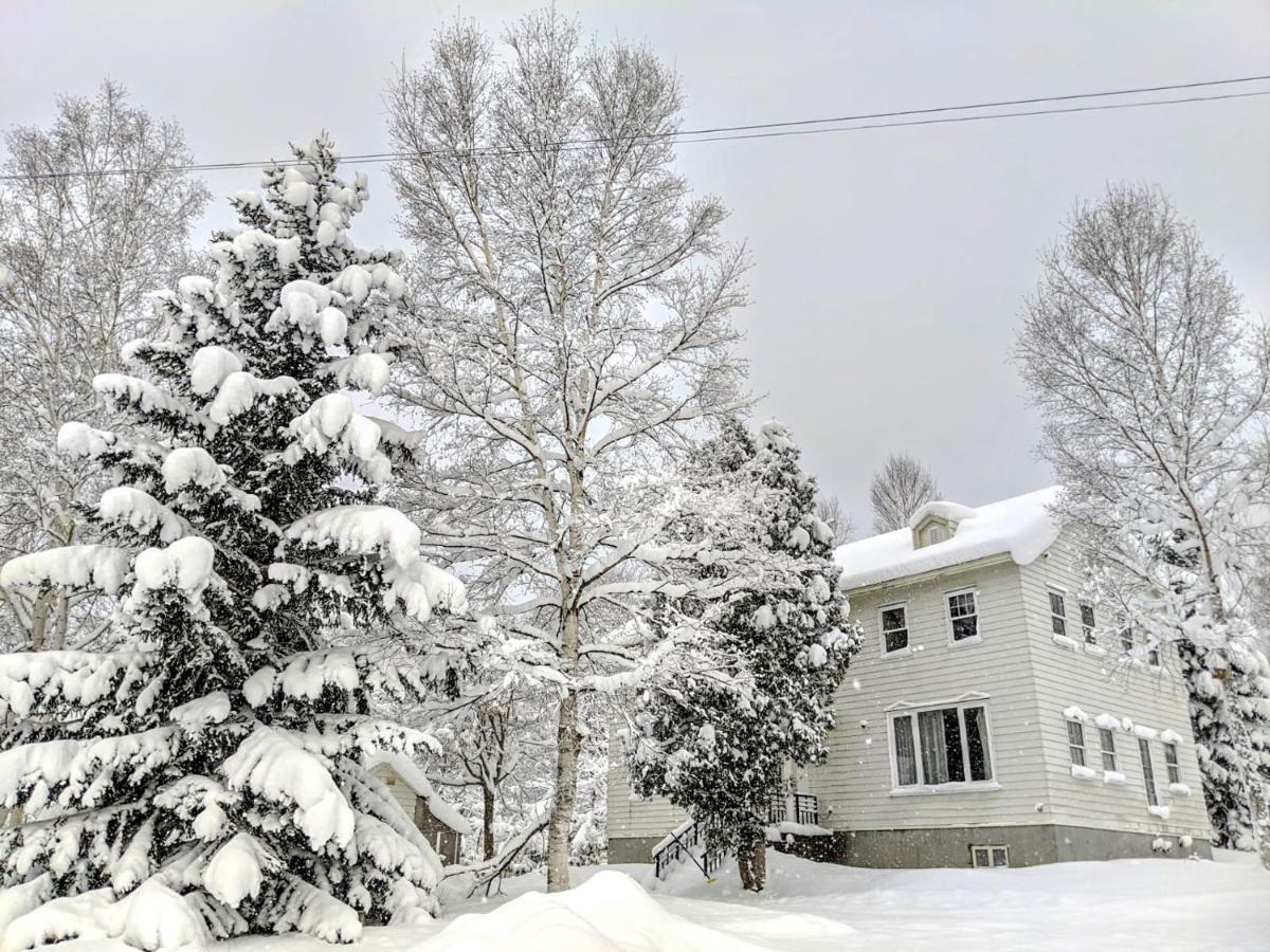 Chalet Banff - 6 Bedroom 6 Bathroom Ski Lodge Niseko Dış mekan fotoğraf